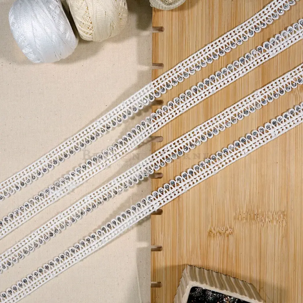 One Side Border Shuttle Lace with Stone Accent