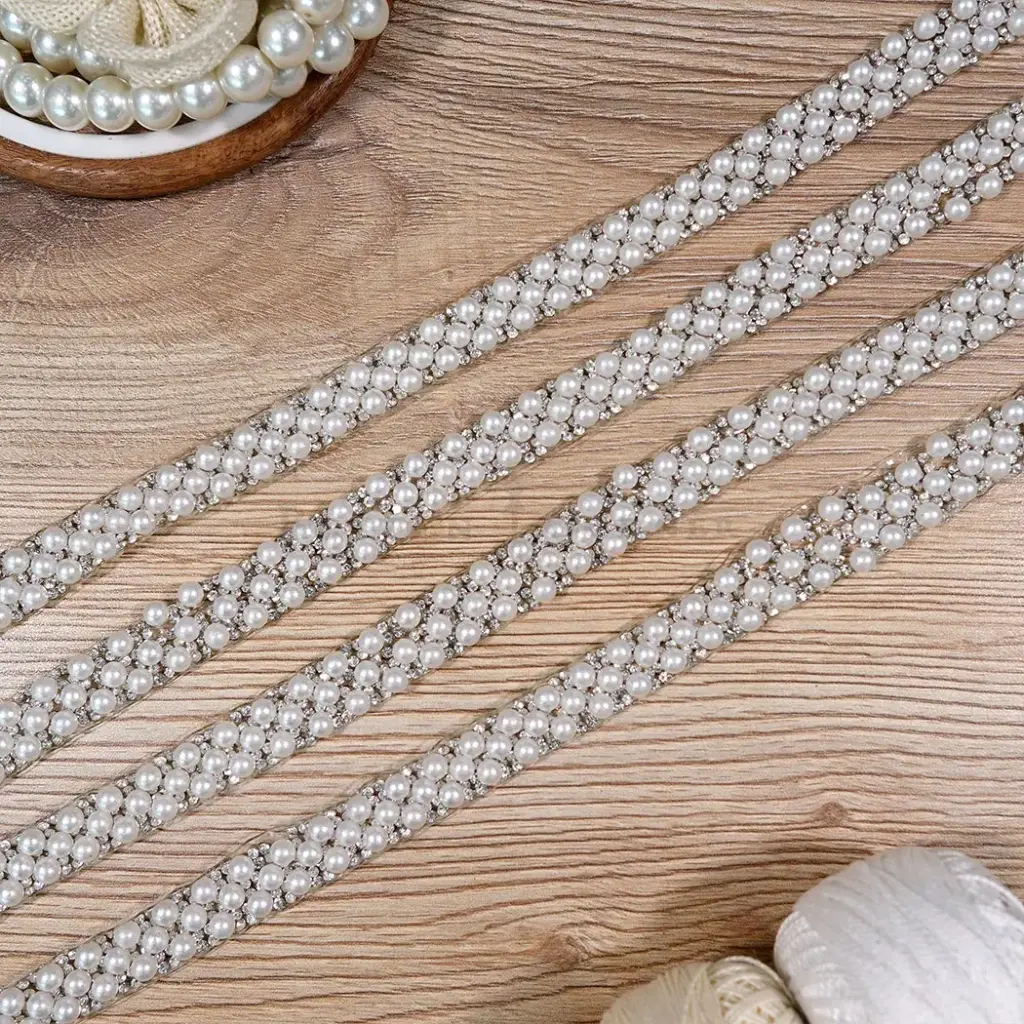 Pearl And Rhinstone Fancy Stick-on Lace
