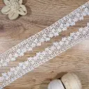 One Side Border Shuttle Lace