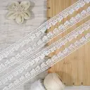 One Side Border Shuttle Lace