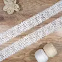 Centre Flower Design Shuttle Lace