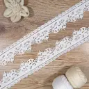 One Side Border Leaf Design Shuttle Lace