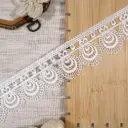 Scallop Edge with Geometric Side Border Shuttle Lace