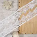 Flower Design Shuttle Lace with Side Border