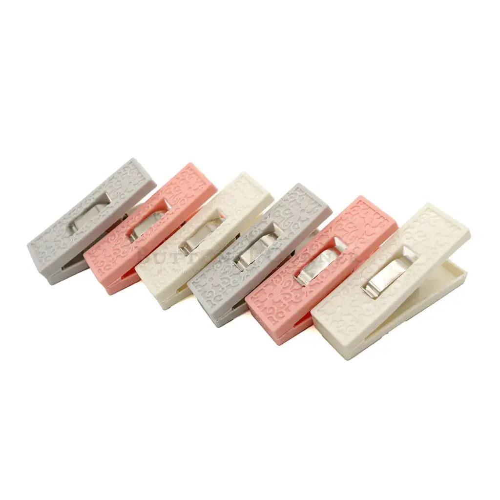 12-piece Pack Multi-colour Textured-Pattern Classic Style Plastic Clothes Pegs/Pins