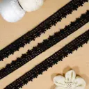 Floral Edge Pattern Border Shuttle Lace In Pearl 