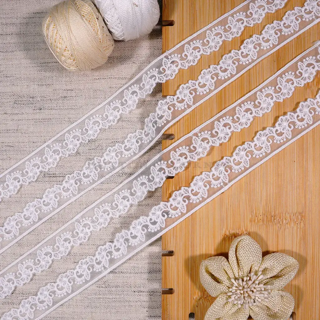 Side Border Floral Edge Organza Lace