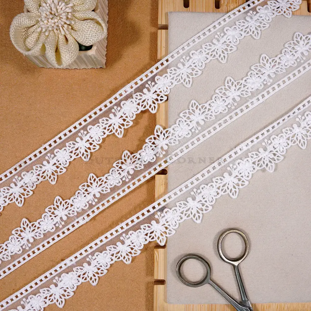 One Side Border Shuttle Net Embroidery Lace