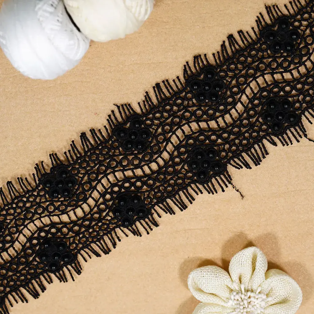 Double Side Border Shuttle Lace in Pearl Accent 