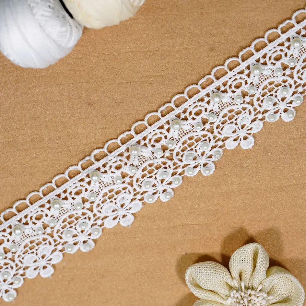 One Side Border Shuttle Lace with Pearl Accent