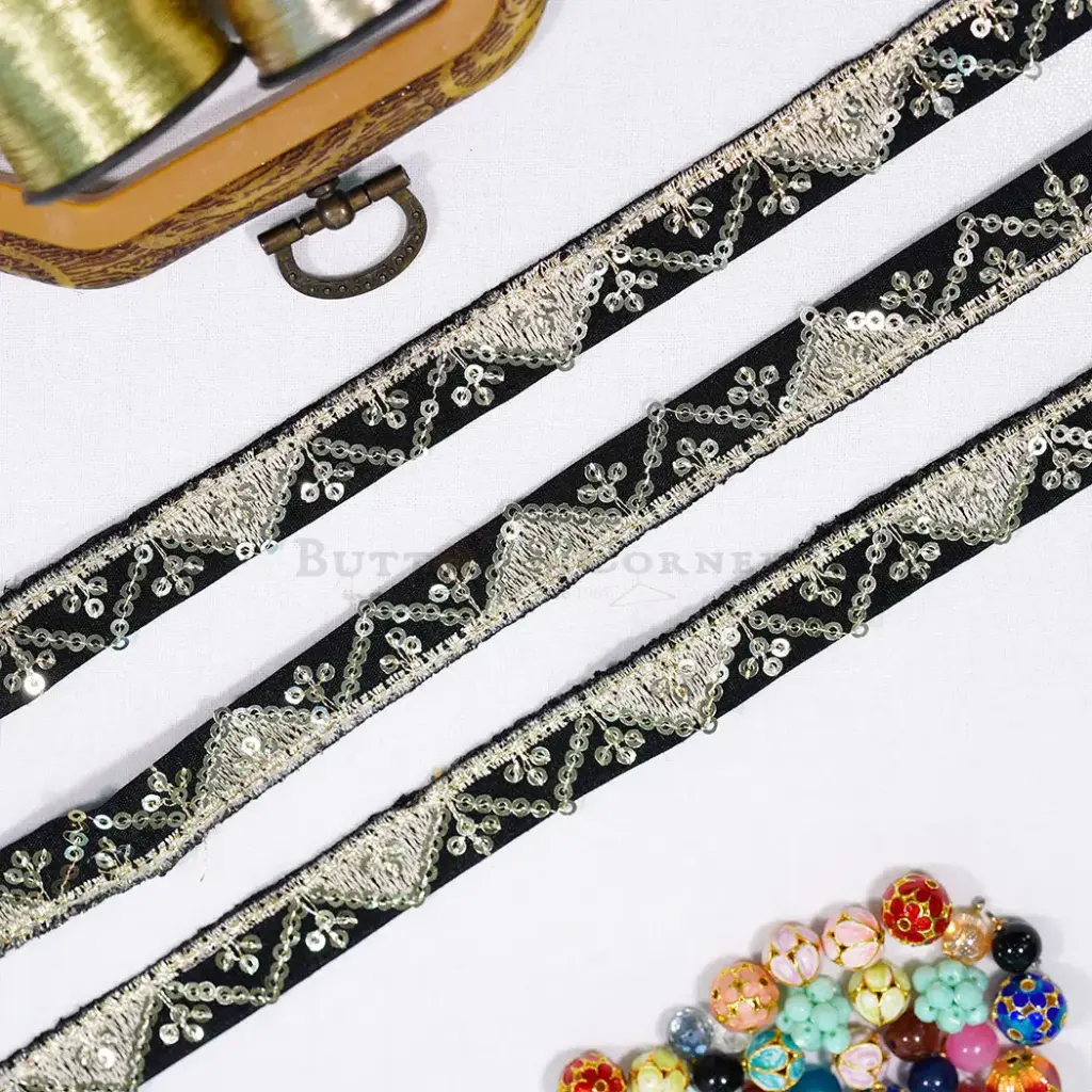 Sequence Embellishment Metallic Yarn Fancy Lace