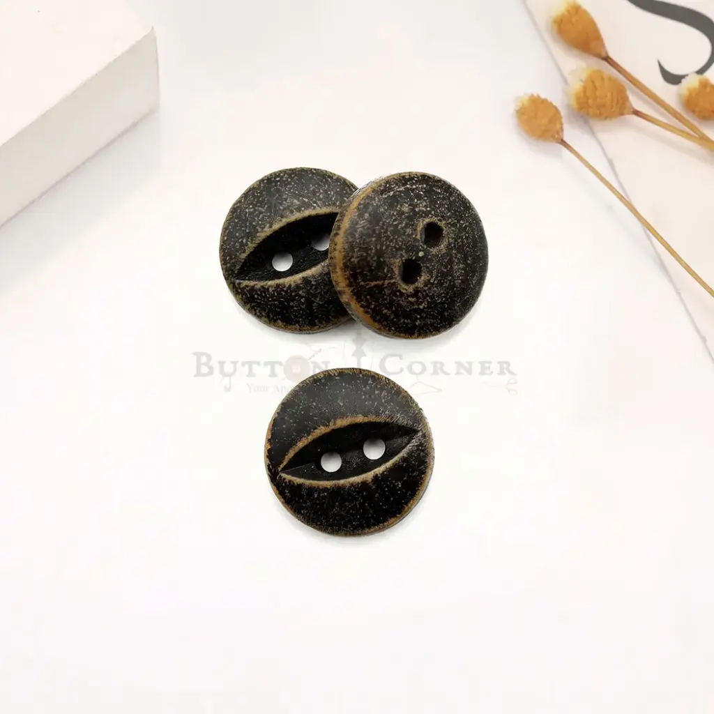 Decorative Centre Slit Eye-Carving 2-Hole Wooden Shirt Button