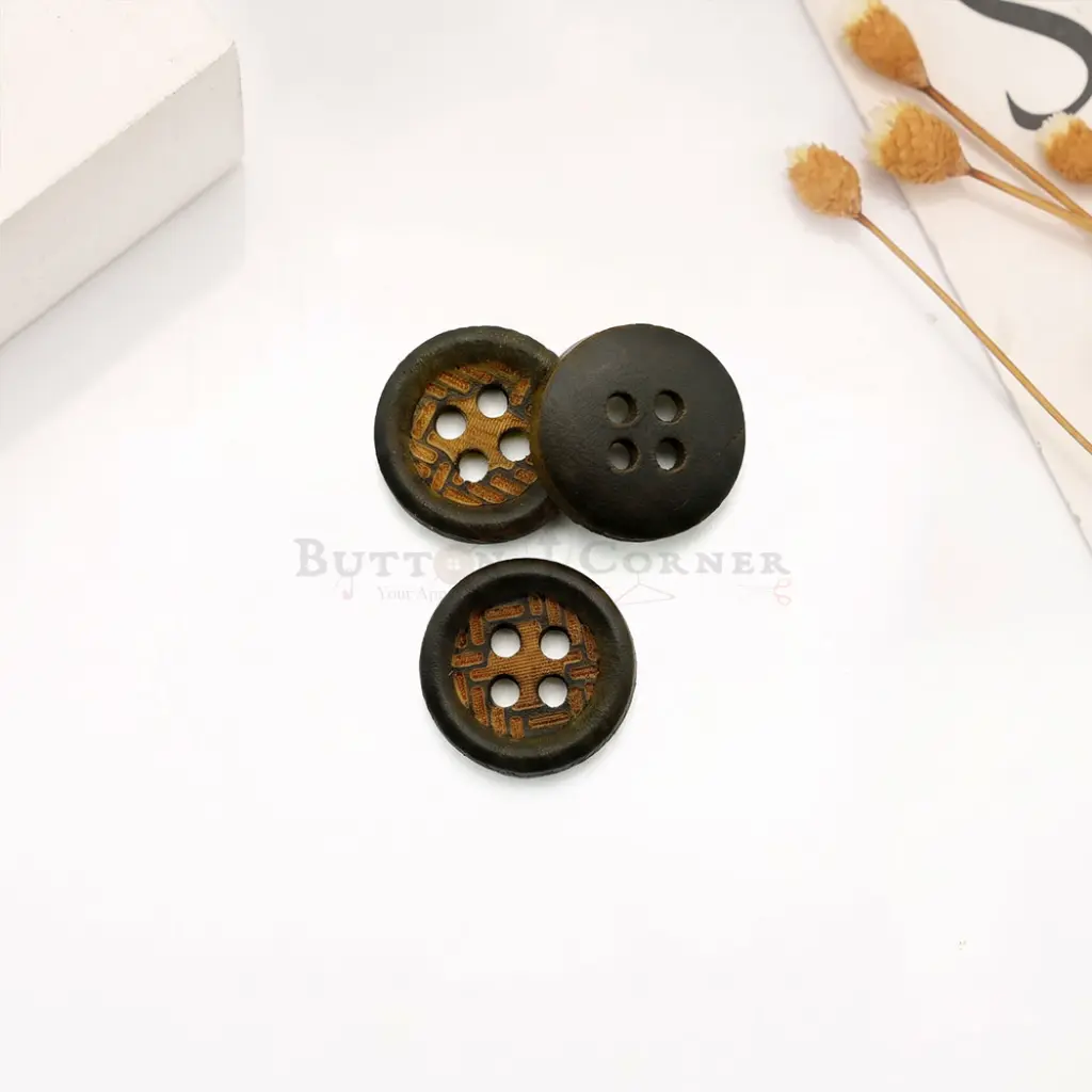 Cross Hatch Centre, Dark Rim Wooden 4-Hole Shirt Button