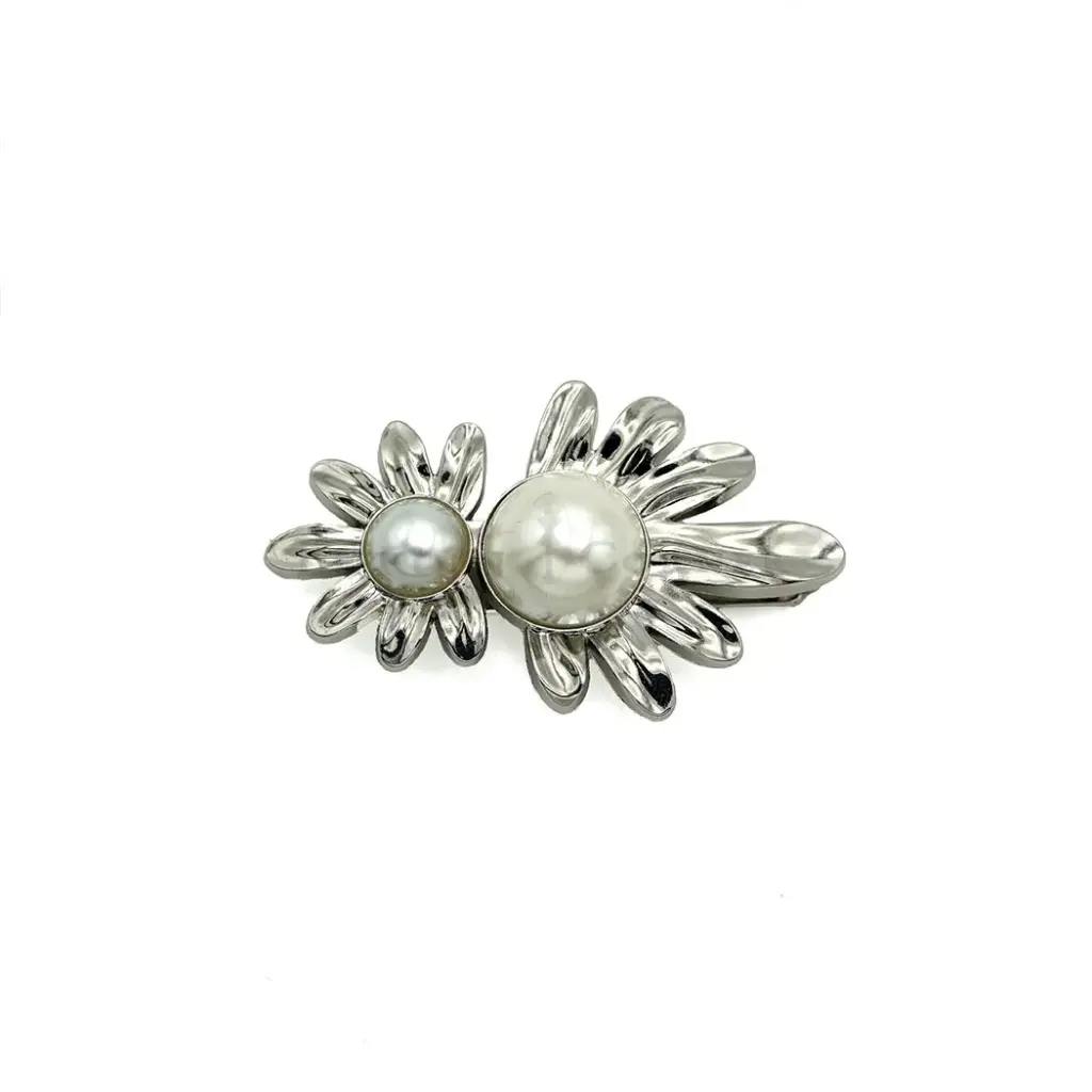 Pearl Embellished Blooming Blossom Design Scarf Buckle 