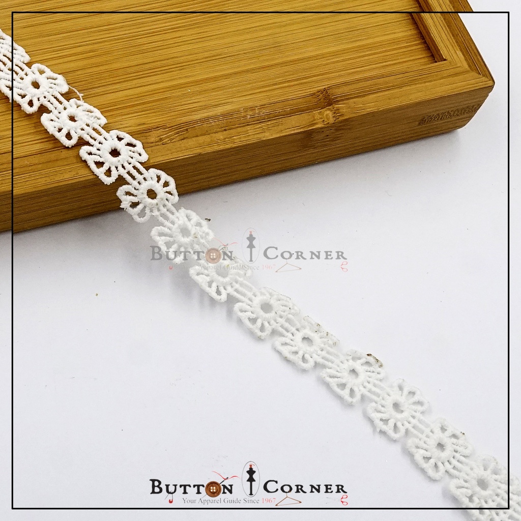 Double Side Border Shuttle Lace