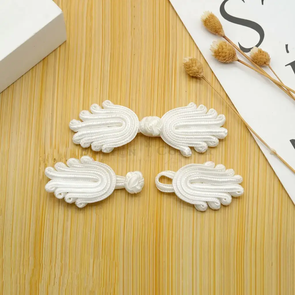 Frog Fastener with Chinese Knot Closure Button