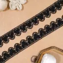 One Side Border Shuttle Lace with Pearl