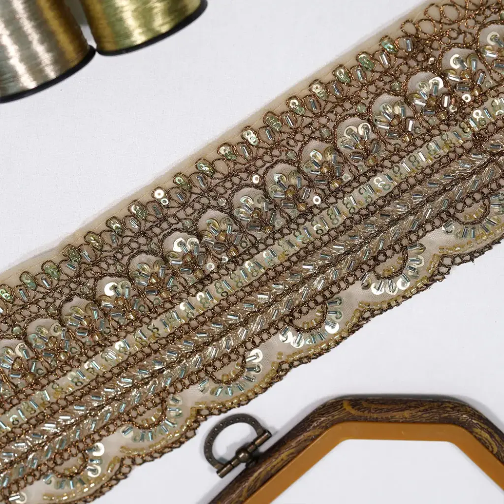 Scallop Edge Fancy Metallic Yarn Glass Beads, Sequence Lace