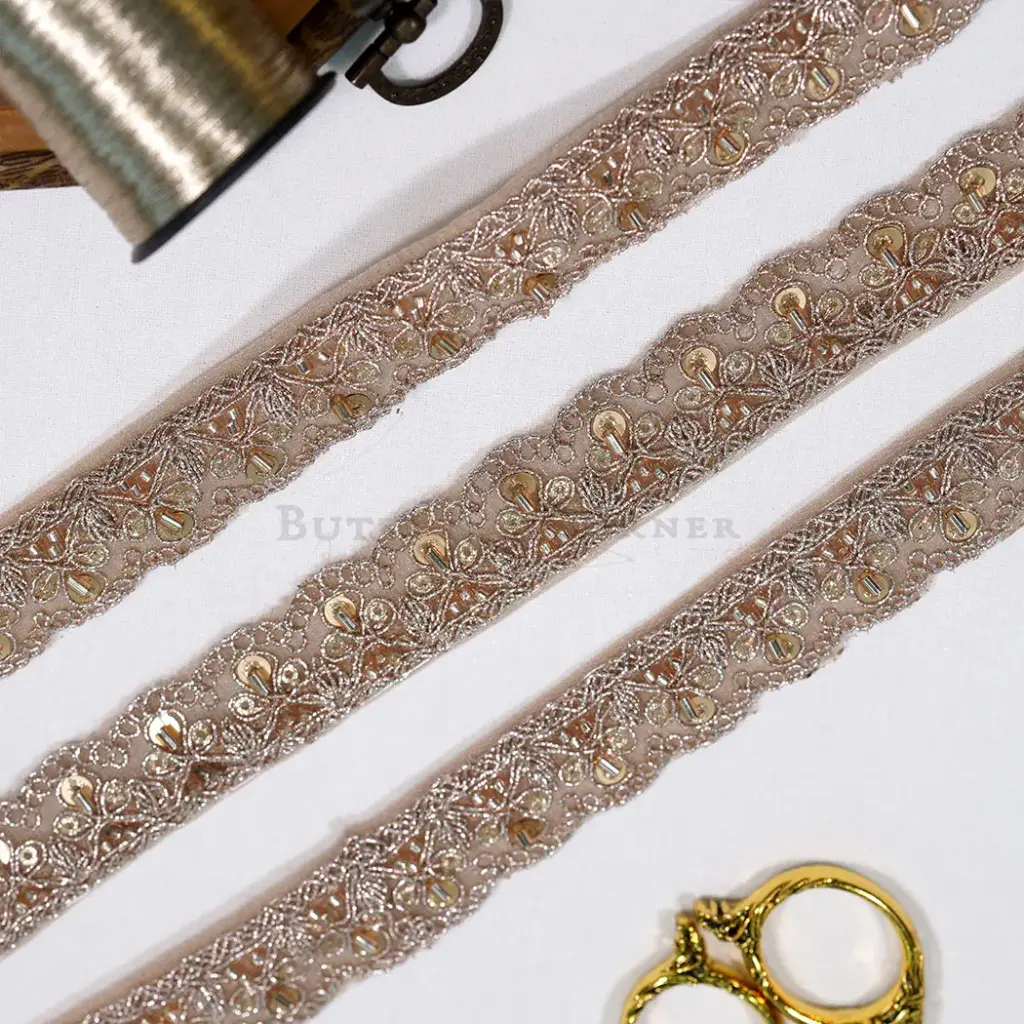 Scallop Border Glass Beads & Sequence Fancy Metallic Yarn Lace