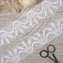 Leaf Edge Side Border Shuttle Lace