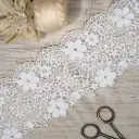 Geometric Floral & Leaf Design Shuttle Lace