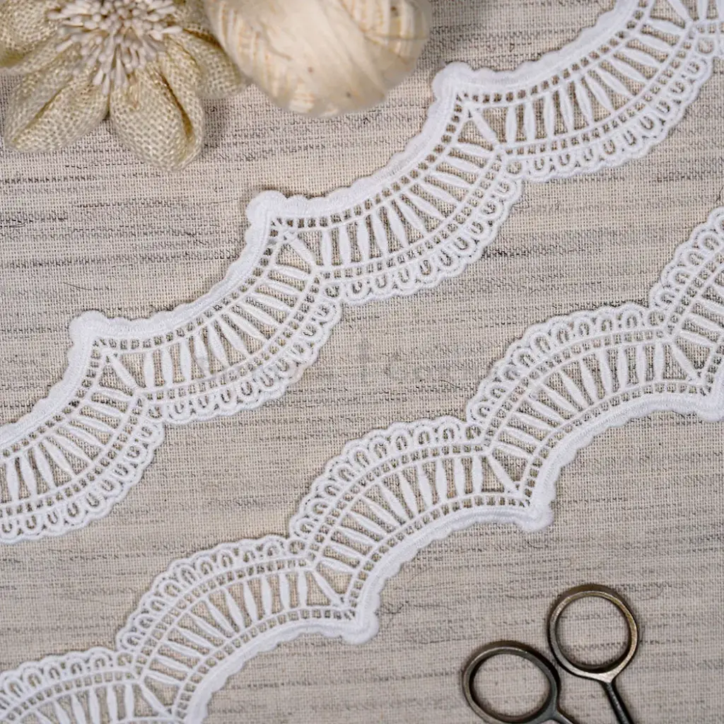 Scallop Pattern Shuttle Lace