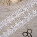 One Side Border Shuttle Lace