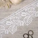 Geometric Leaf Pattern Side Border Shuttle Lace 