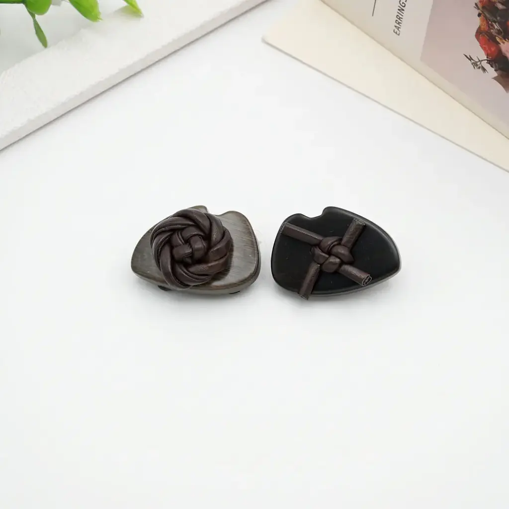 Shoe Shape Button with Leather Knot