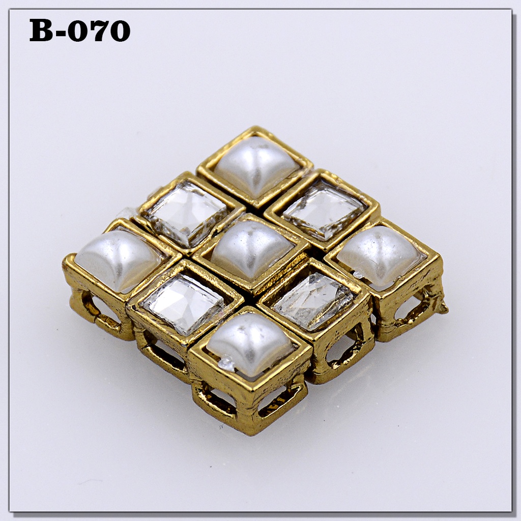 Fancy Kundan Button