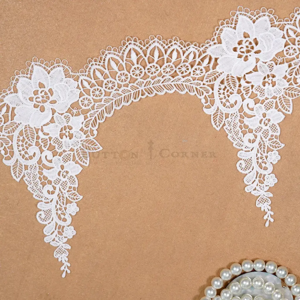 Decorative Floral Design with Scallop Accent Shuttle Lace