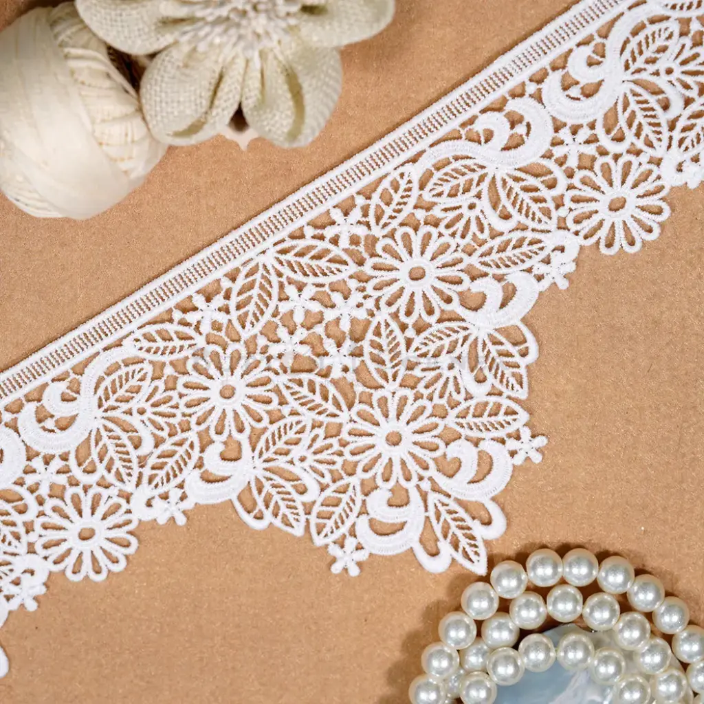 Decorative Floral & Leaf Design Shuttle Lace