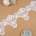 Decorative Floral Design Scallop Edge Shuttle Lace