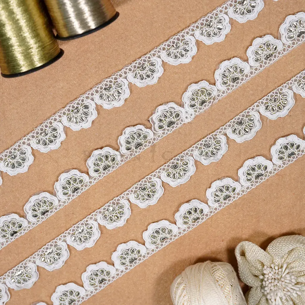 Scalloped Net Embroidered Lace with Chicken Karti, Thread & Loop Header