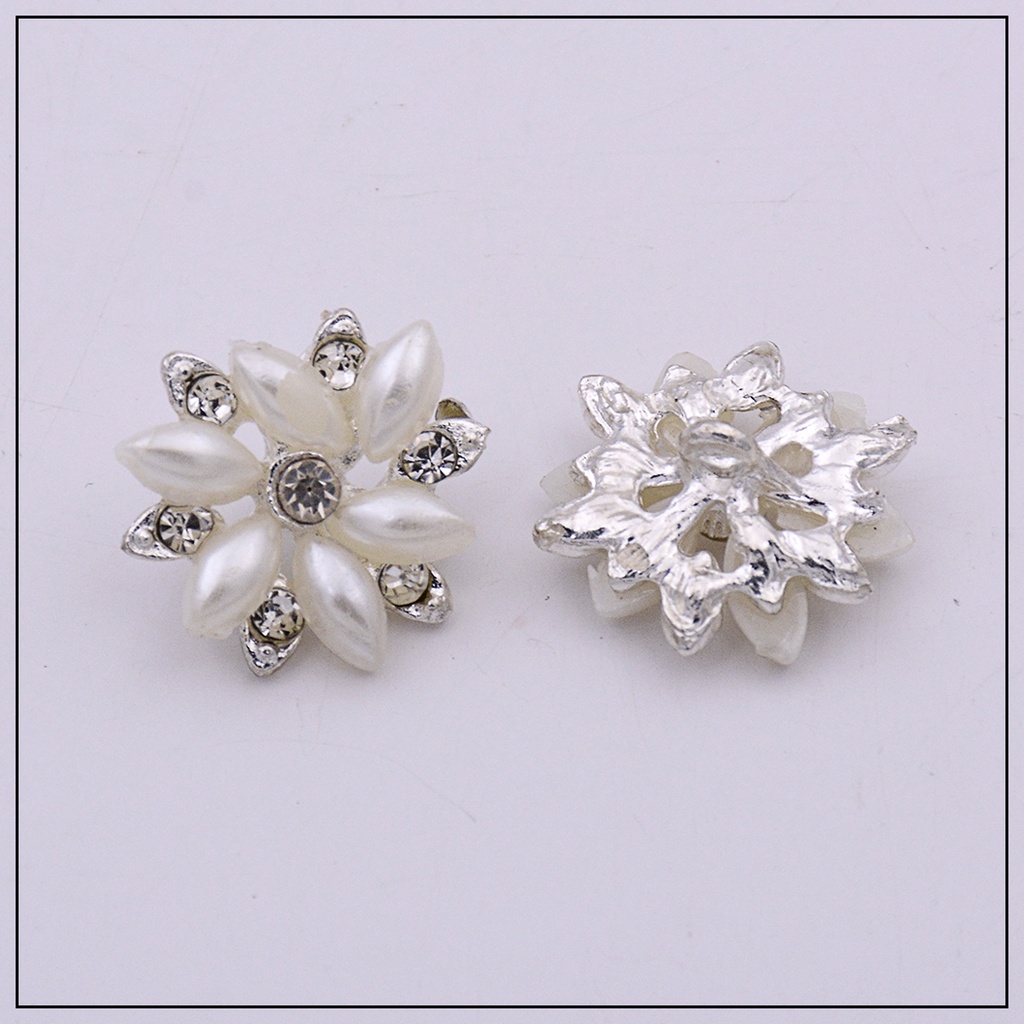 Flower Shape Fancy Button