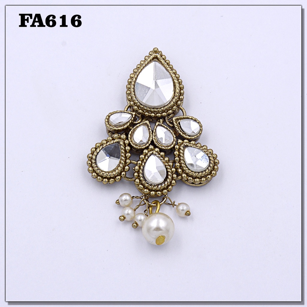 Fancy Kundan Button
