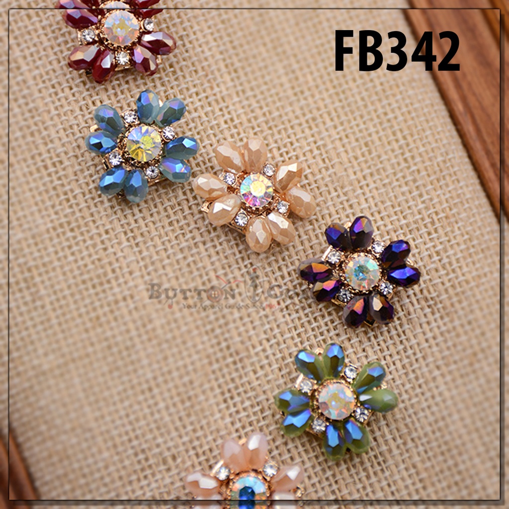 Fancy Button With Stone & Beads