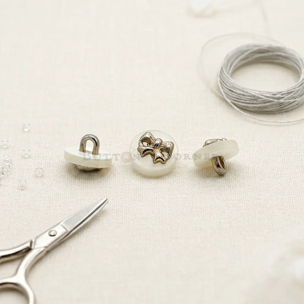 Bow Tie Design Plastic Shank Button