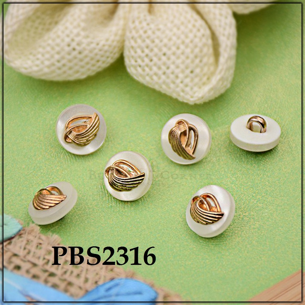 Vintage Design Plastic Shank Button