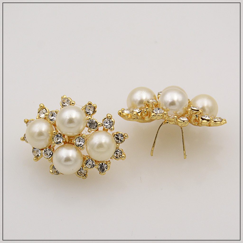 Fancy Metal Pearl Brooch