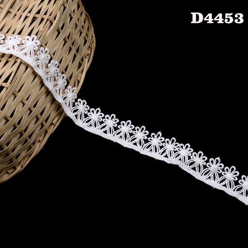 Shuttle One Side Border Lace
