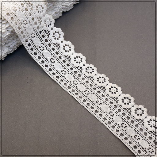 Shuttle One Side Border Lace