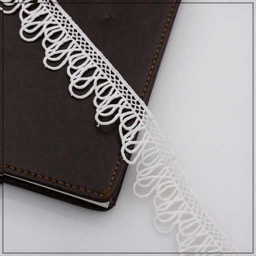 Shuttle One Side Border Lace