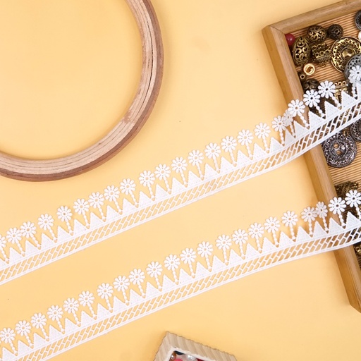 [85823-3 WHITE] One Side Border Shuttle Lace
