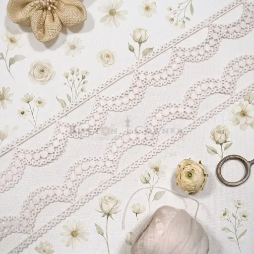 [19253-3 WHITE] One Side Border Shuttle Scallop Lace