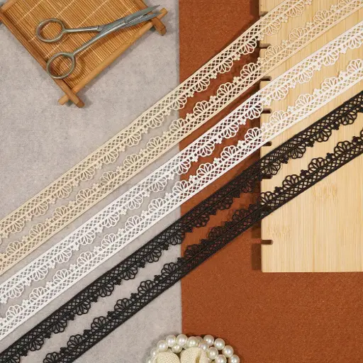 One Side Border Shuttle Lace