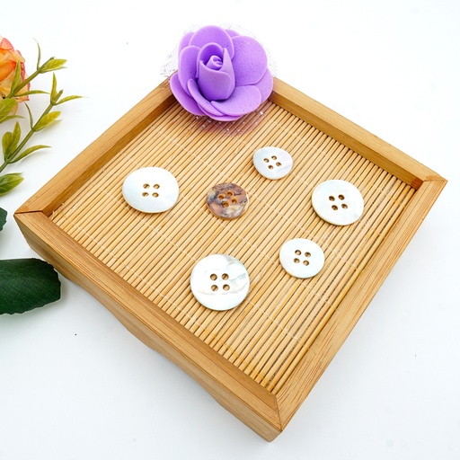 Agoya Japan Round Shape 4 Hole Shell Button