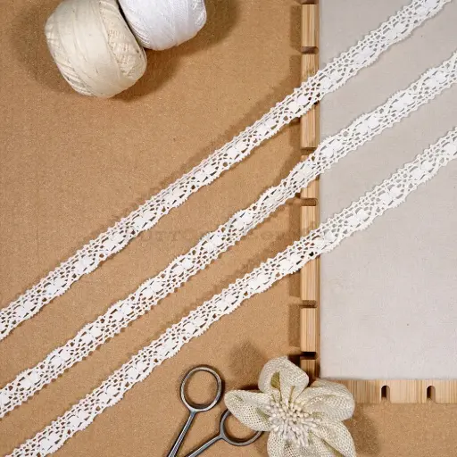 [CRL279 WHITE] One Side Border Crochet Lace