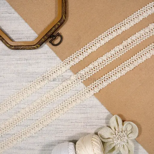 [CRL373 CREAM] One Side Border Crochet Lace