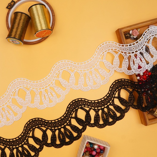 One Side Border Shuttle Lace